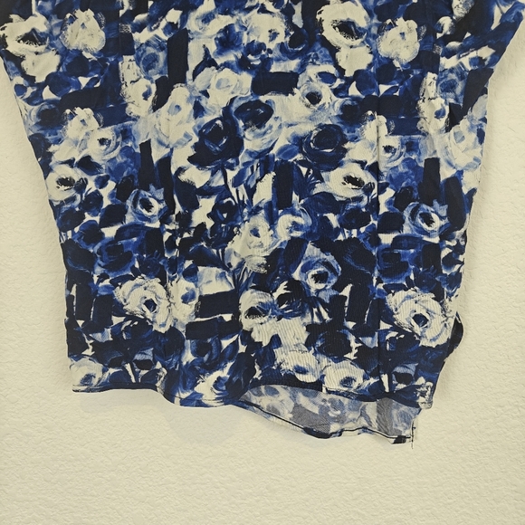 M.M. Lafleur Ferrante Floral Cap Sleeve V-neck Blouse Size M - Picture 11 of 12